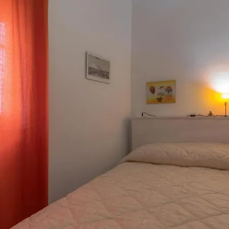 Casa Vacanze La Collinetta Lavanda *
